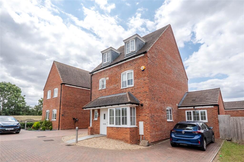 4-bed detached on Missenden Street, Newton Leys, Bletchley, Milton Keynes, MK3, £450,000