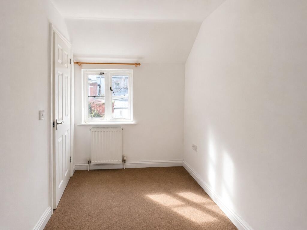 House in Taunton - View 5