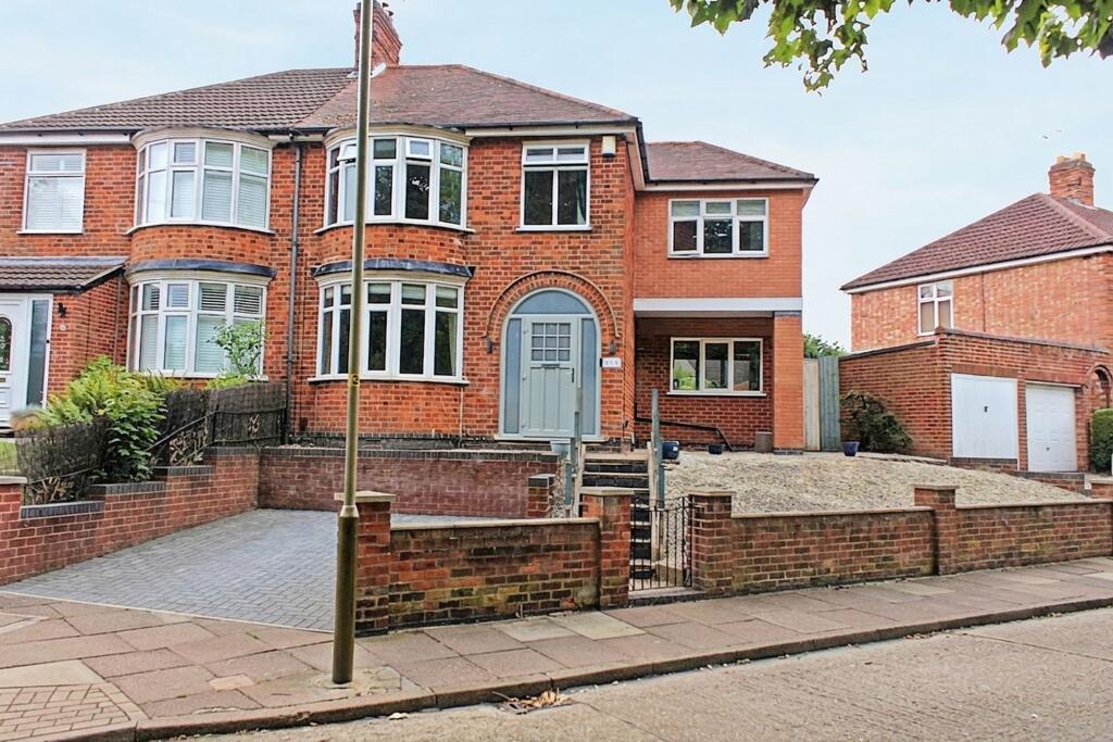Main image of property: Aylestone Road, Leicester, LE2