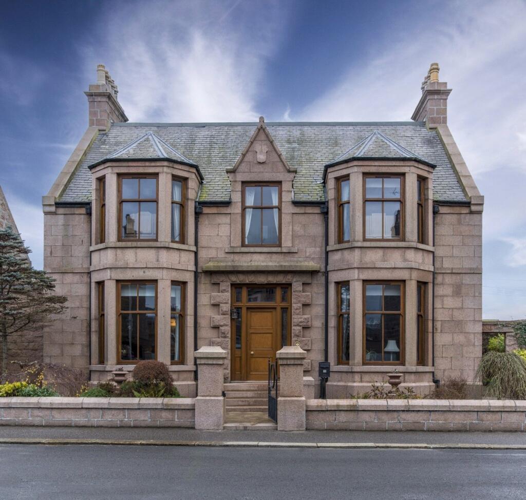 Main image of property: 11 Landale Road, Peterhead, Aberdeenshire, AB42