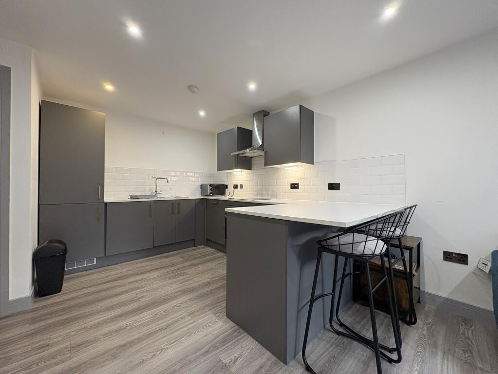 Apartment in Preston - View 4