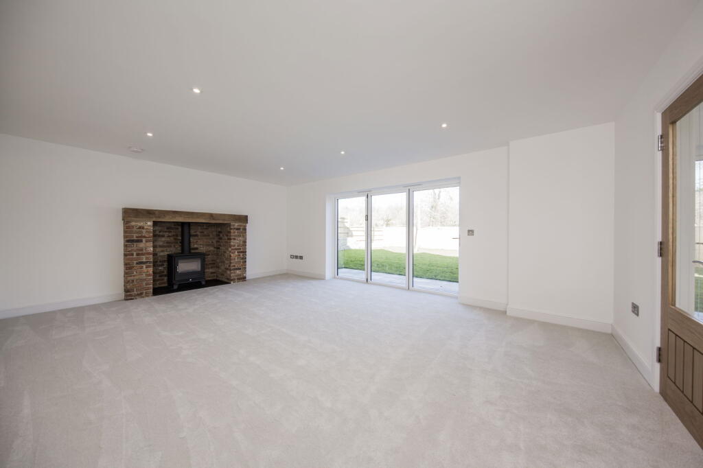 Walshes Road, Crowborough photo 2