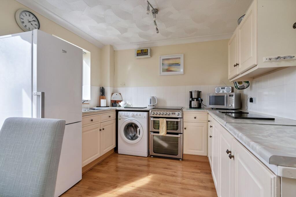 Wycliffe Grove, Werrington, Peterborough, PE4 photo 4