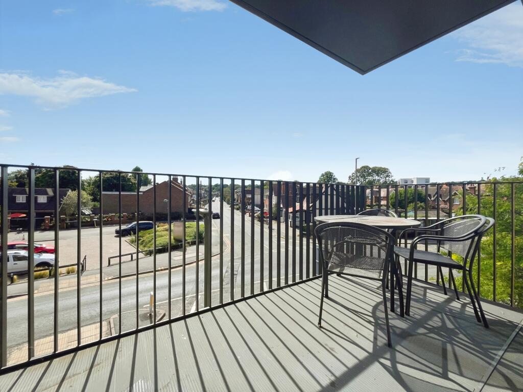 Apartment in Runnymede, Egham - More