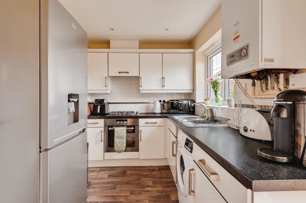 Crosland Drive, Helsby, Frodsham photo 3