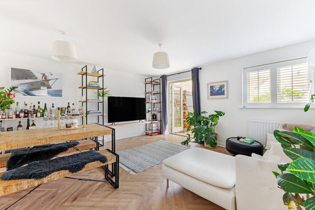 Dearnley Close, Tetbury, GL8 photo 3