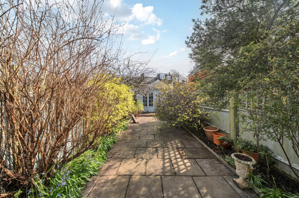 Main image of property: Earl Street, West Oxford