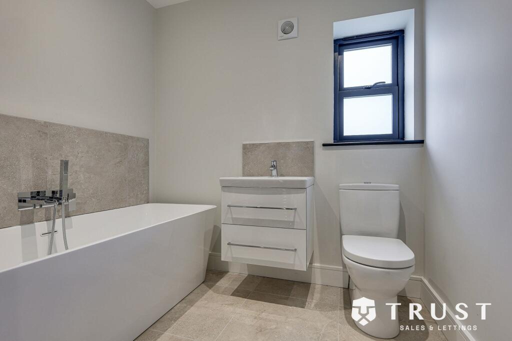 Additional image 39 of West Lane, Gomersal, BD19