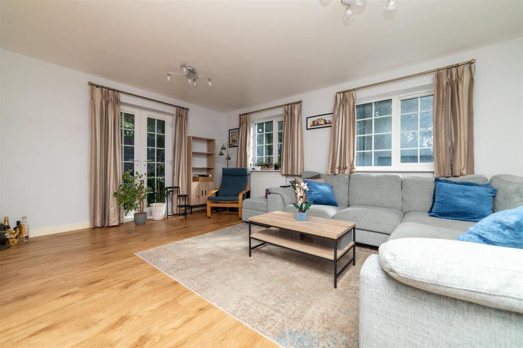 House in Stevenage - View 2