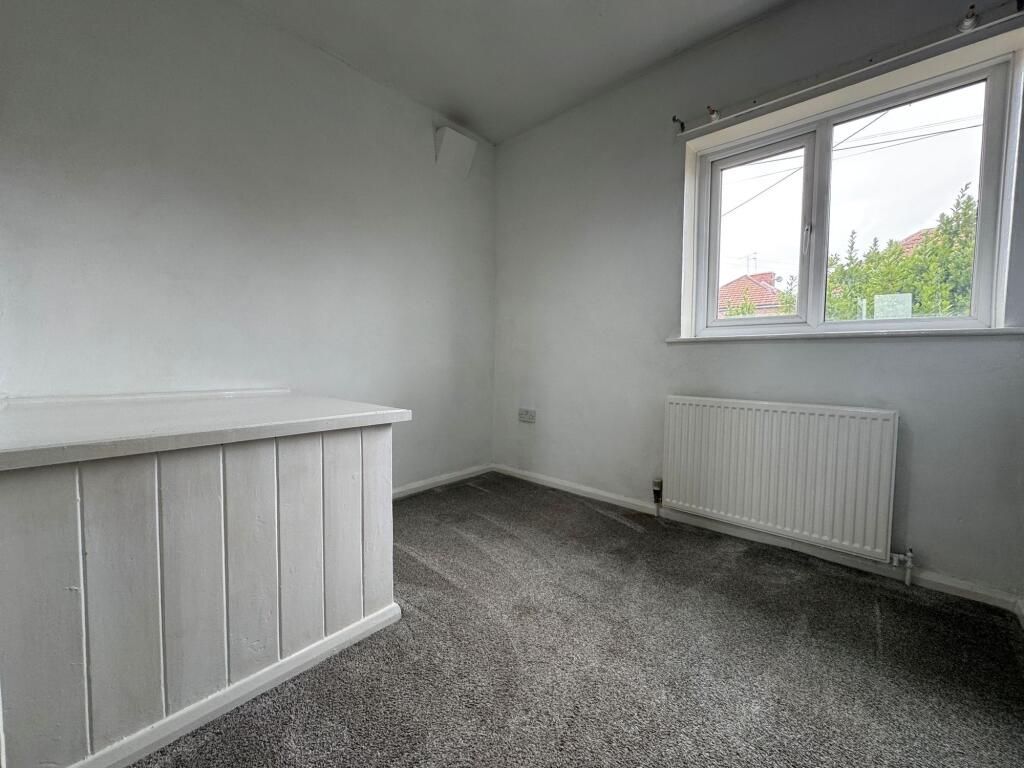 House in Wakefield, Shinwell, Upton and North Elmsall - More