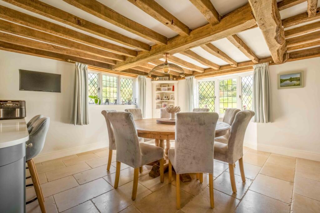 Ewhurst Green, Robertsbridge, East Sussex, TN32 - View 5