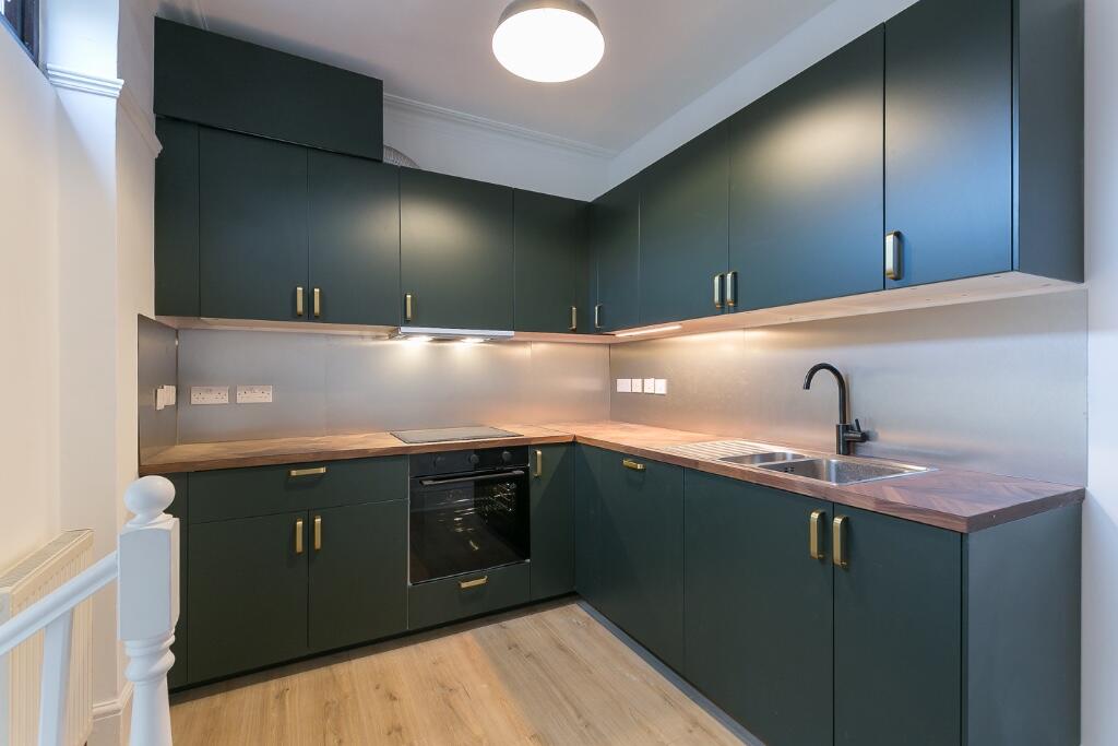 Main image of property: Ravensbourne Park, London, SE6