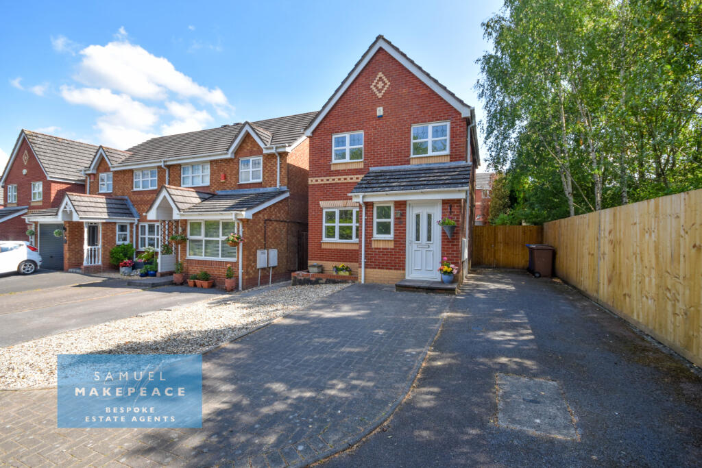 3-bed detached on Hyssop Place, Norton Heights, Stoke on Trent, £220,000