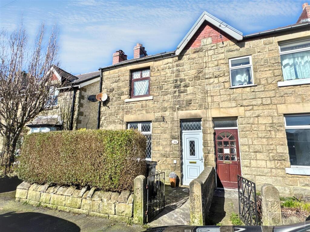 3-bed semi-detached on Glebe Road, Buxton, £125,000