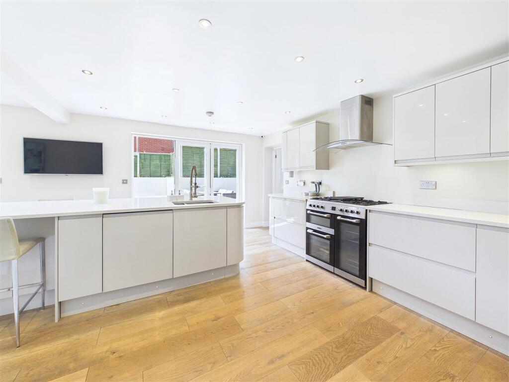 House in Lichfield, Boley Park - View 4