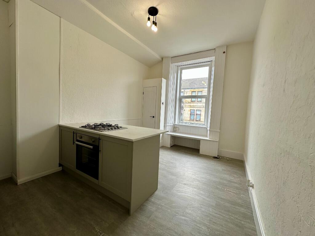 Apartment in Paisley, Renfrewshire - View 2