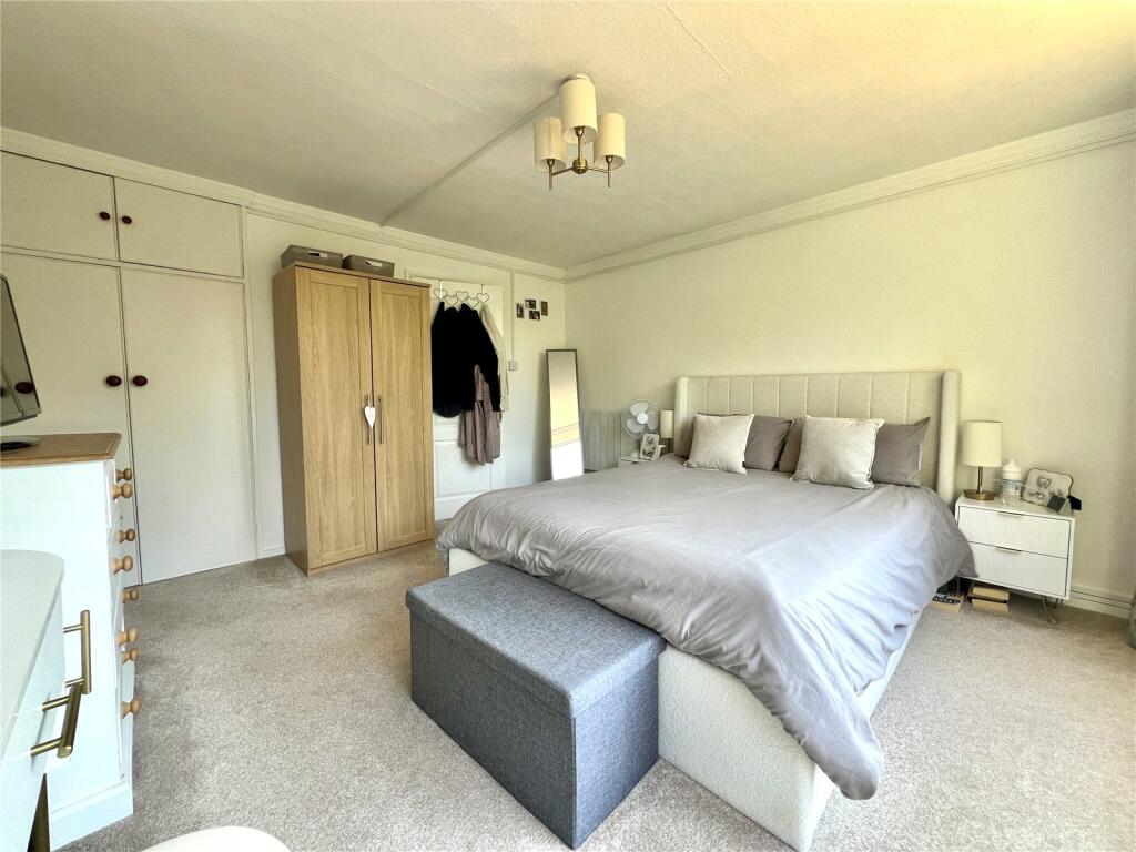 Apartment in Guildford - View 4