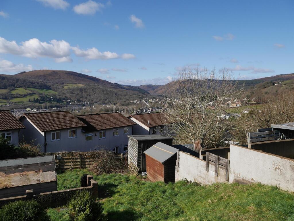 Cader Idris Close, Risca, Newport. NP11 photo 4