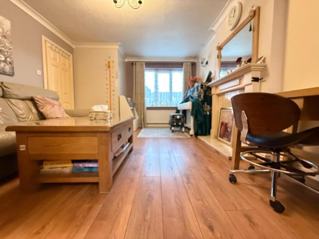 House in Wakefield - View 5