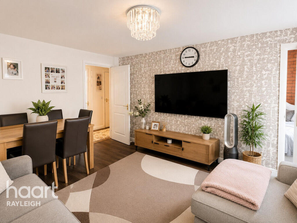 Apartment in Basildon, Laindon Cross, Steeple View - View 3