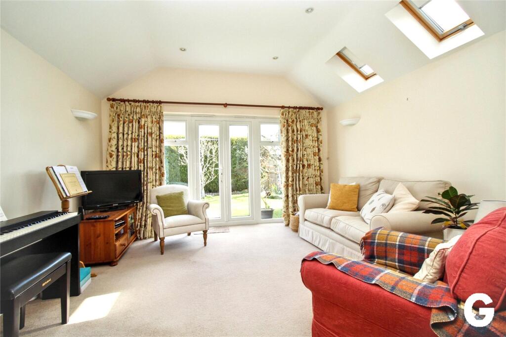House in New Forest, Ringwood - View 4