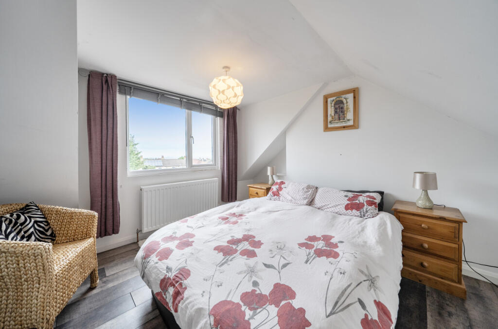 House in Dartford - View 5