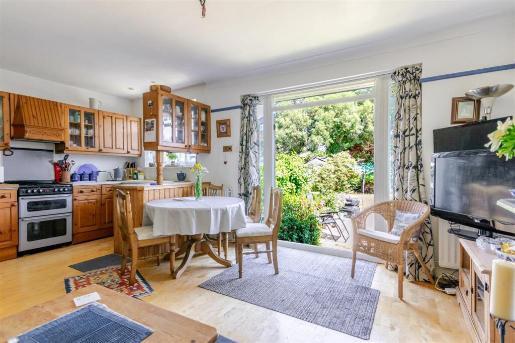 House in London - View 5