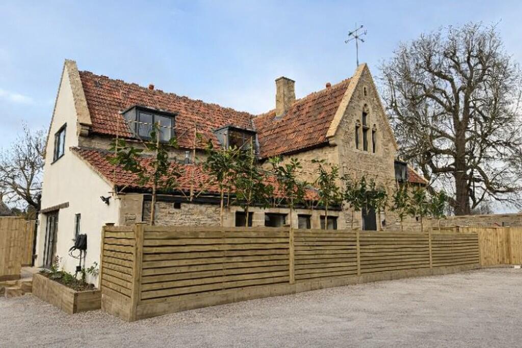 Main image of property: Park Lane, Corsham, SN13 0HN