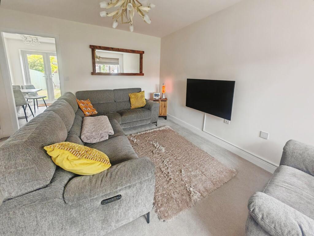 House in Stoke-on-Trent - More