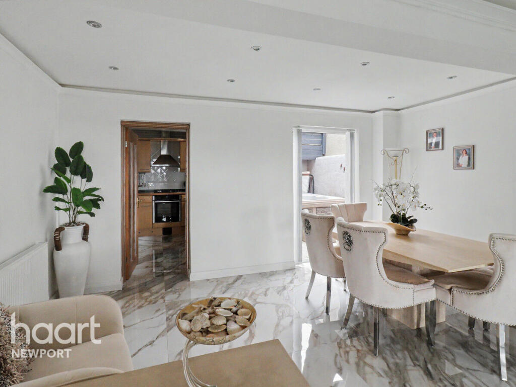 Quantock Close, Newport photo 4