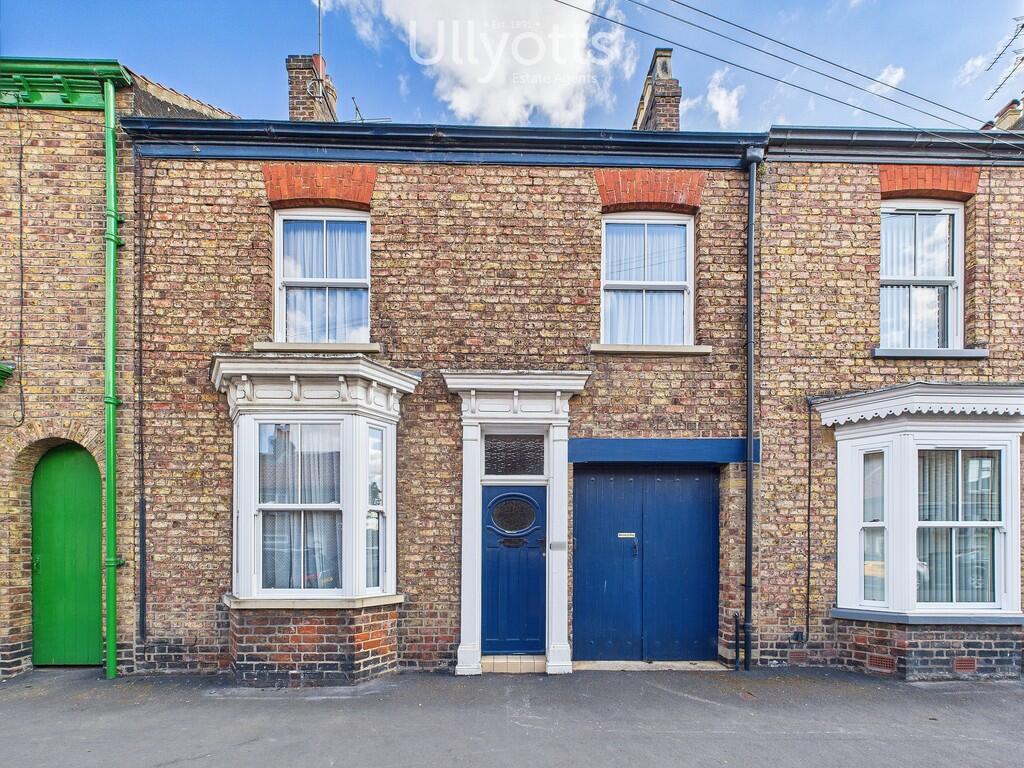4-bed terraced on George Street, Driffield, £210,000