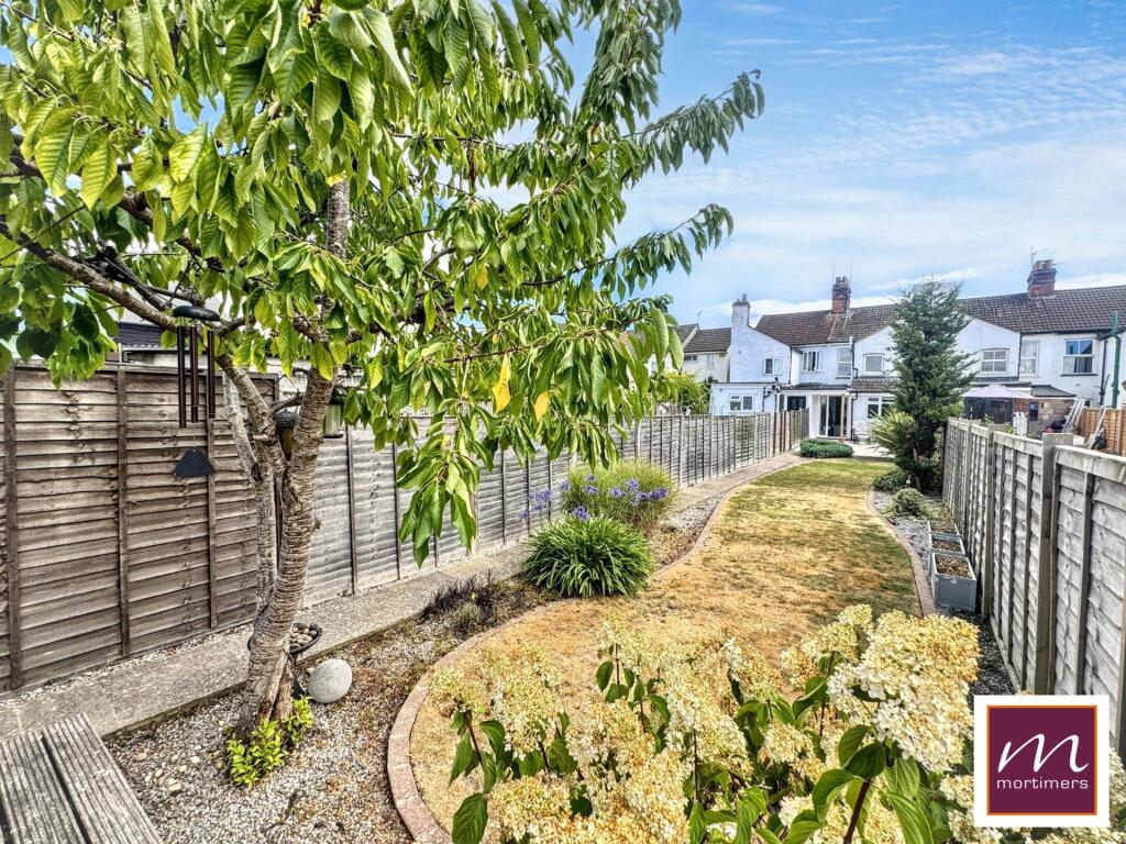 House in Aylesbury, Buckinghamshire - View 4