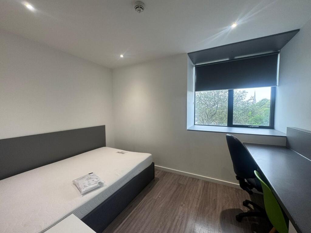 Apartment in Plymouth - More