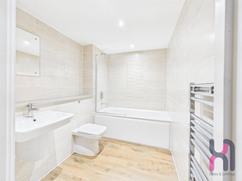 3 bedroom flat for rent