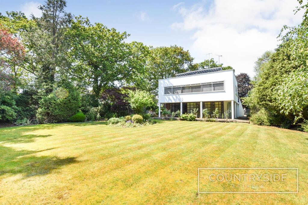 House in Benfleet, Hadleigh - View 4