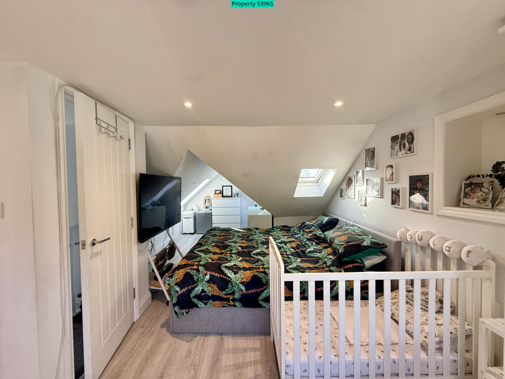 House in London - View 4