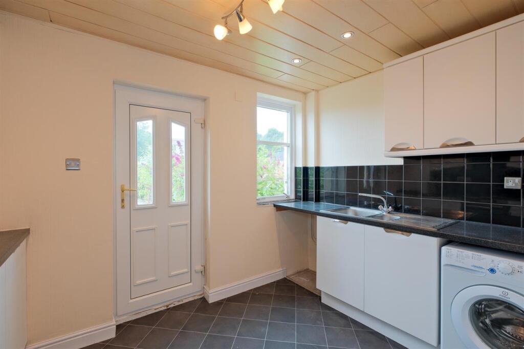 House in Glasgow, South Lanarkshire - View 5