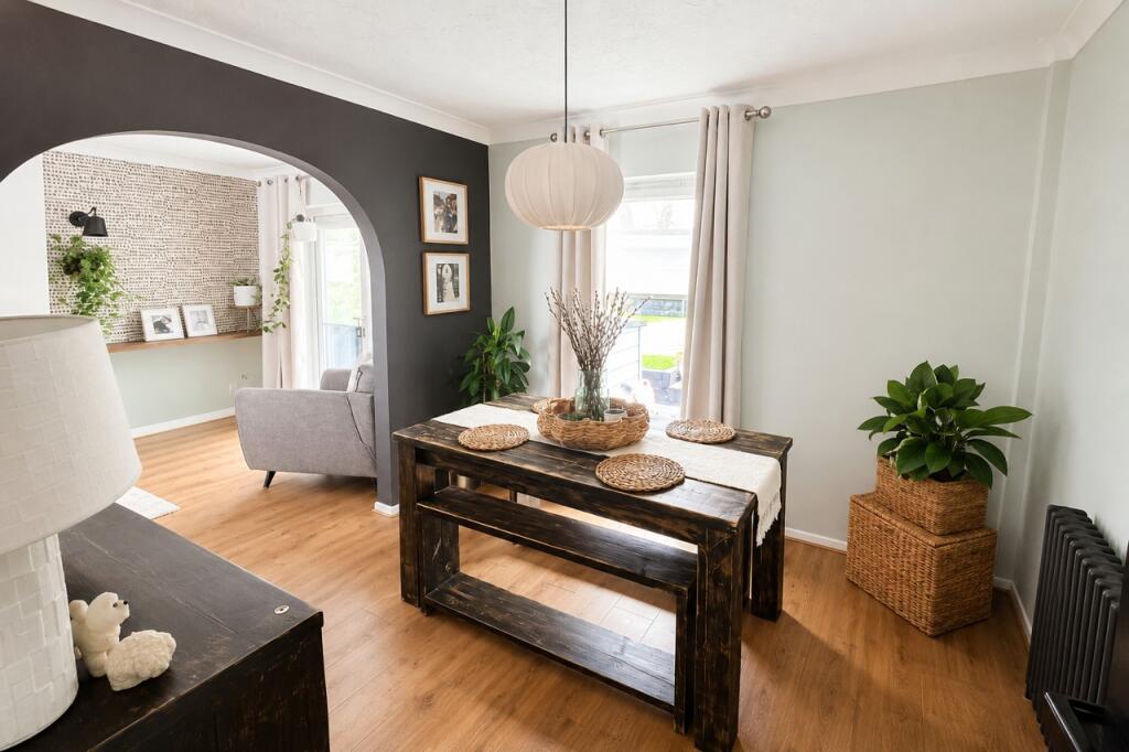 House in Stevenage, Broadwater - More