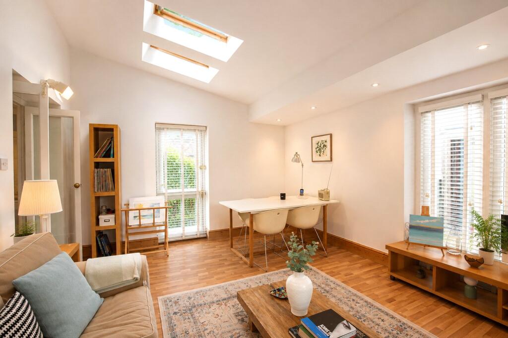 Apartment in Bristol - View 5