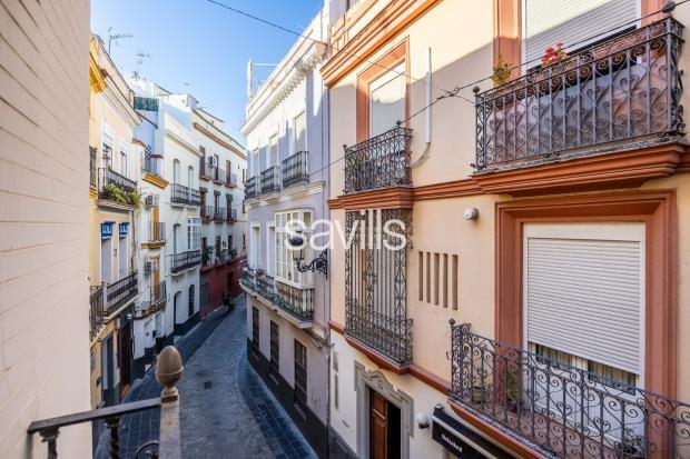 Main image of property: Elegant Modernist Apartment With Balconies In Central Historic Seville, Centro, Sevilla