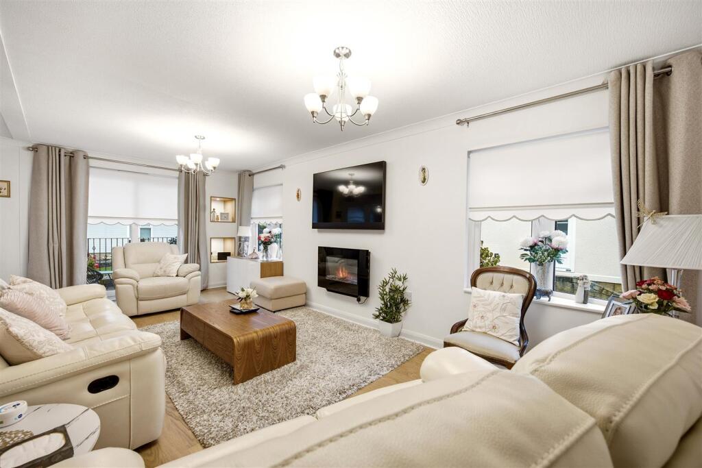 House in Glasgow - View 2