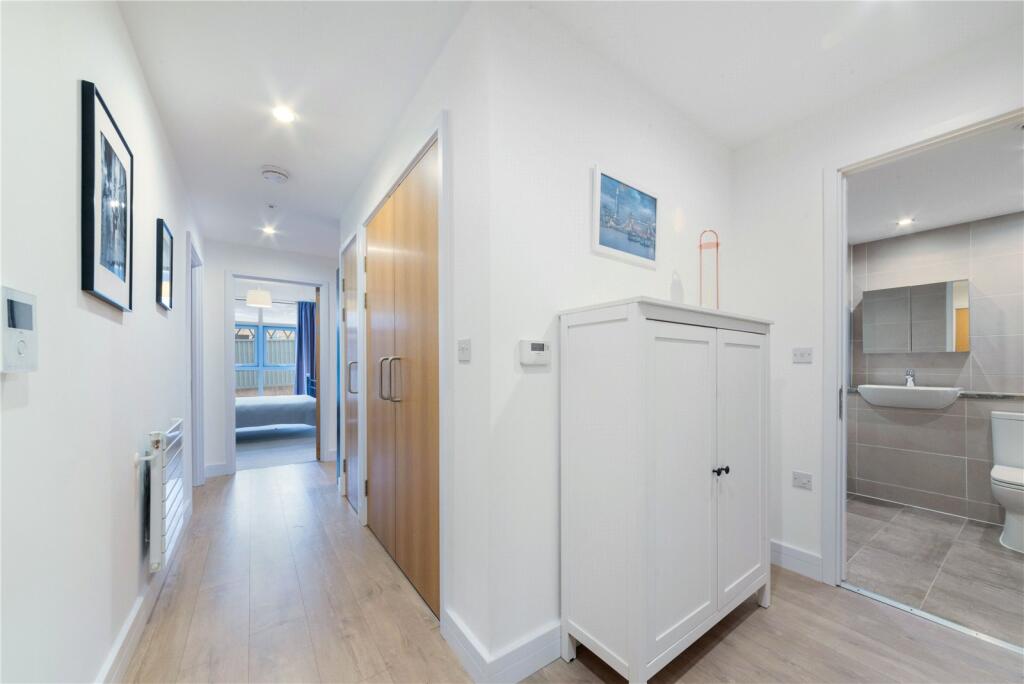 Apartment in London - More