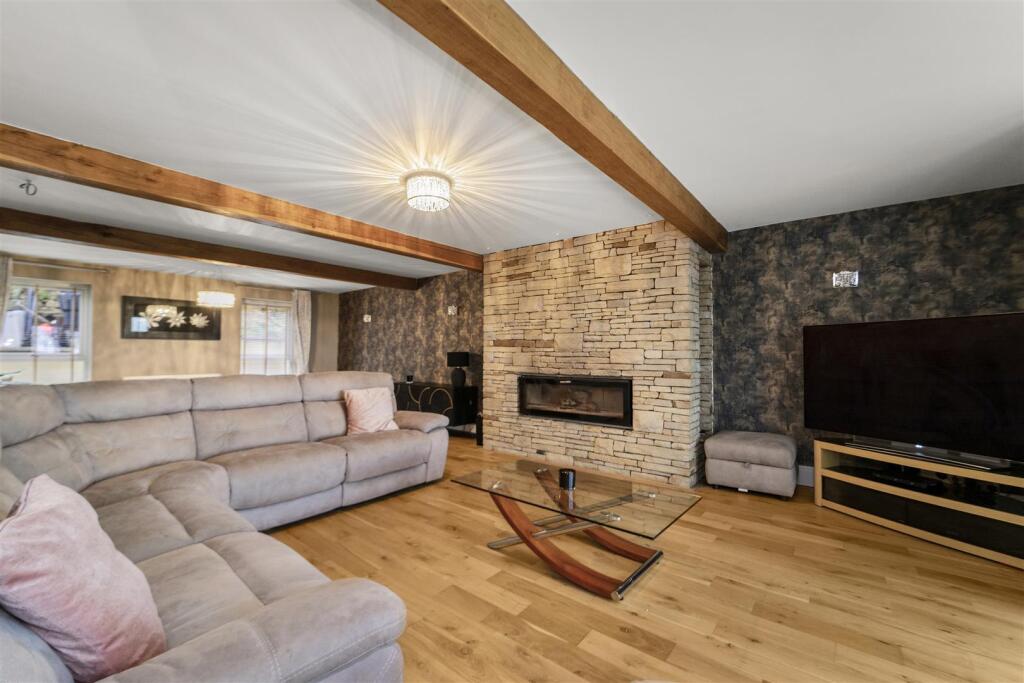 Ridshaw Close Farm, Buckhurst Road, Bury - View 2