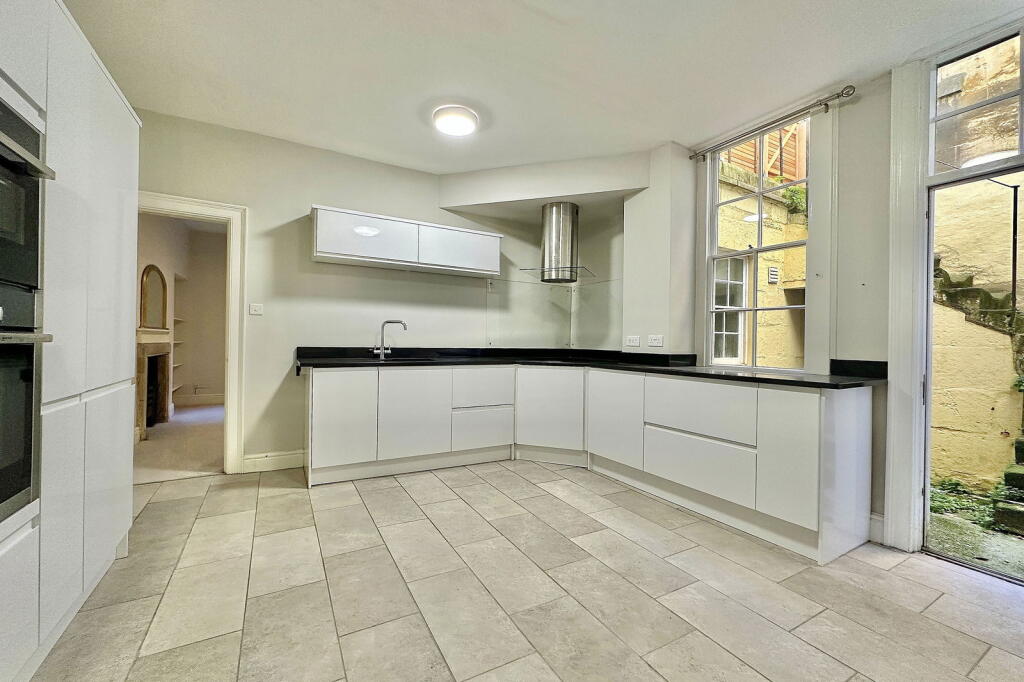 Apartment in Bath, Bathwick - View 4