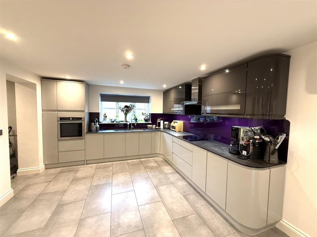 House in Derby - View 4