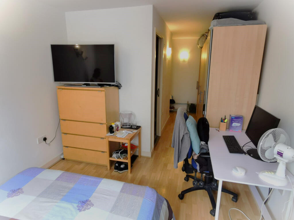 Apartment in London - More