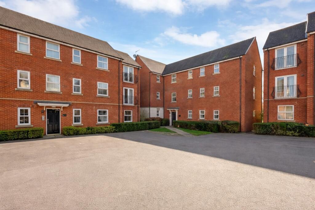 2-bed flat on Linnet Court, Uppingham, LE15, £99,950