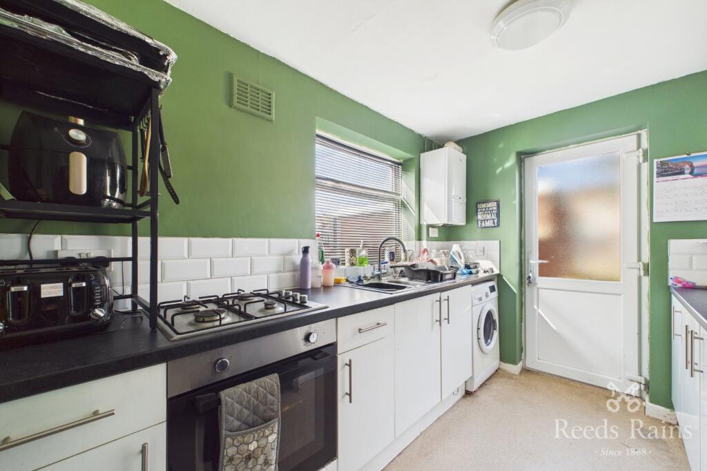 Scarborough Close, North Anston, Sheffield, South Yorkshire, S25 photo 2