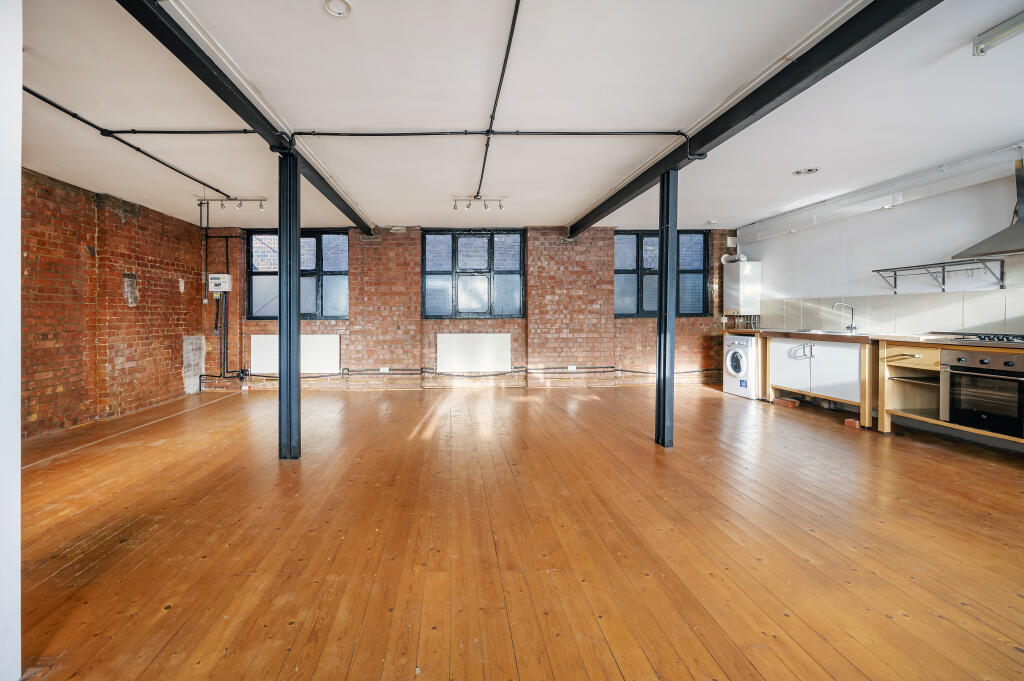 Main image of property: Chingford Mount, Waltham Forest, E4