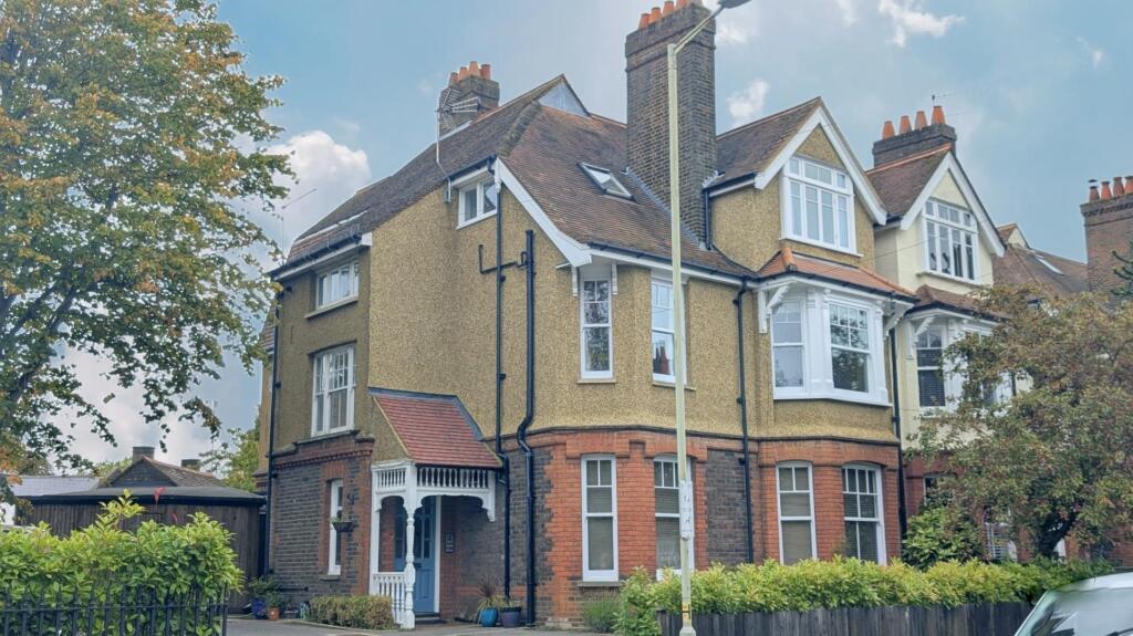 Main image of property: Avenue Road, St Albans